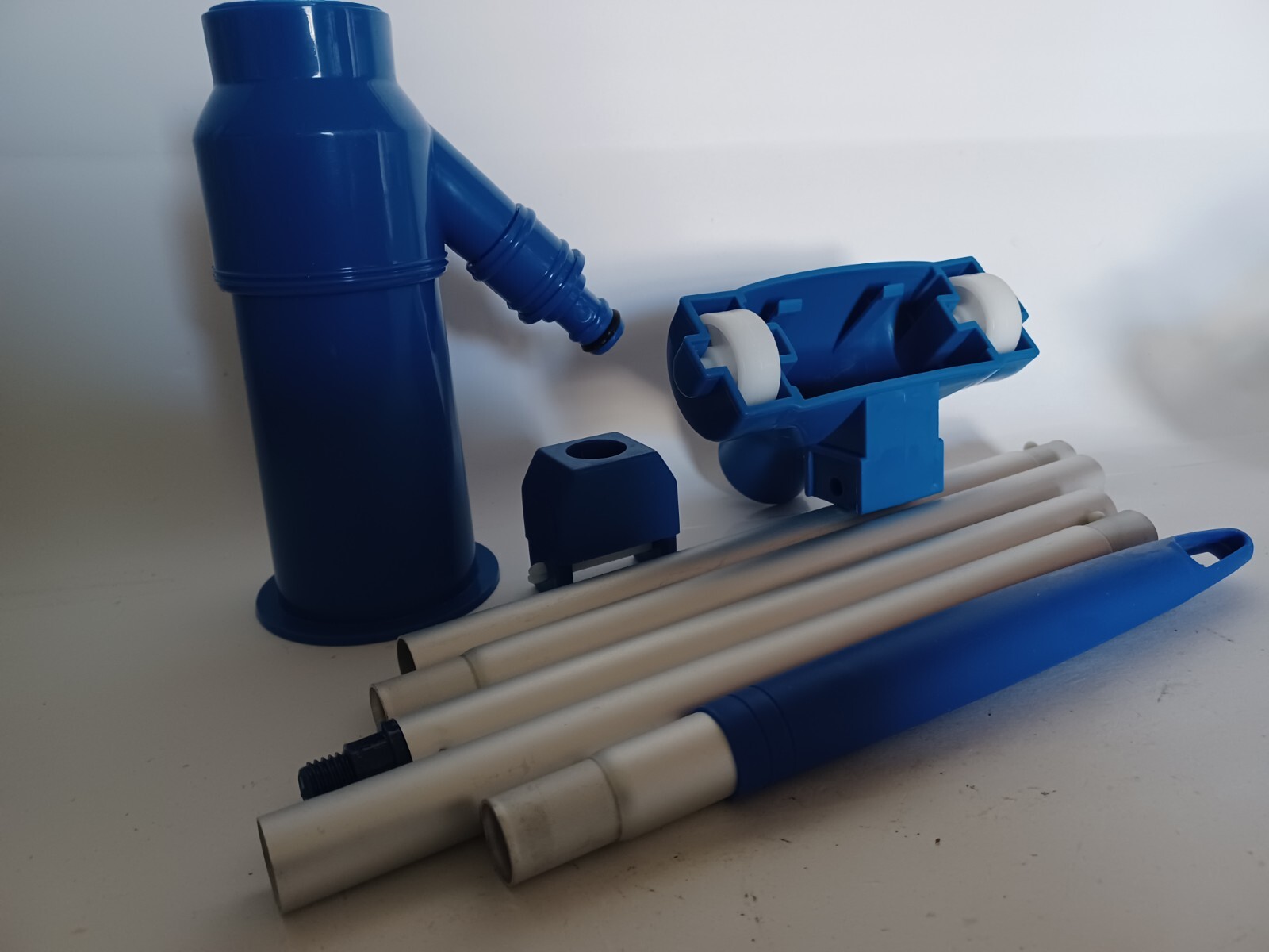 HydroTools by Swimline Mini Venturi Pool & Spa Vacuum