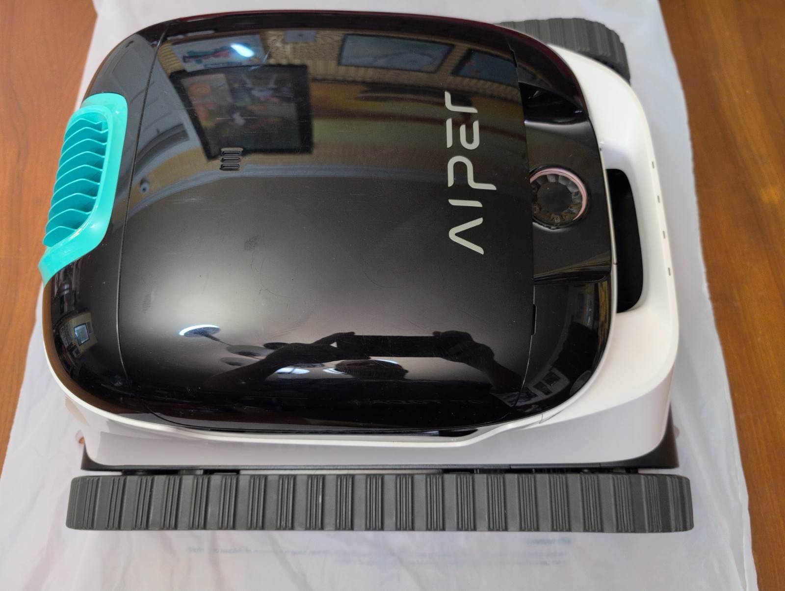 AIPER Scuba N1 Cordless Robotic Pool Vacuum Automatic w/ Charger/Xtra Brushes