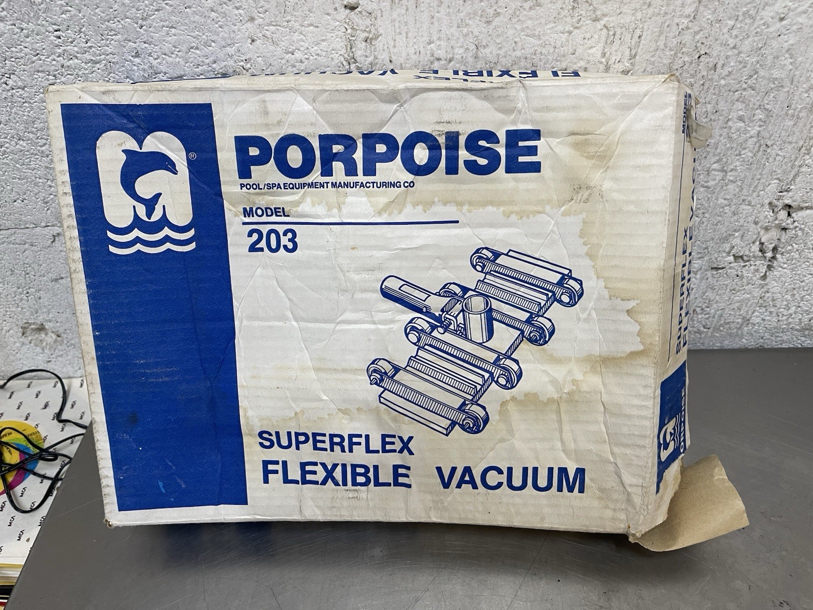 Porpoise Pool Superflex Flexible Vacuum Head Model 203