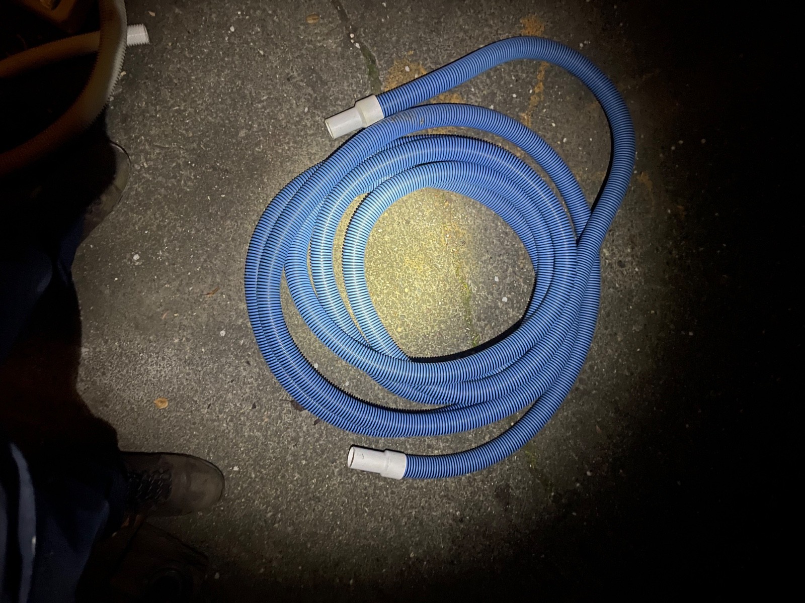 SPIRAL WOUND 1 1/2&Prime; POOL HOSE FORGE LOOP SWIVEL CUFF 50FT