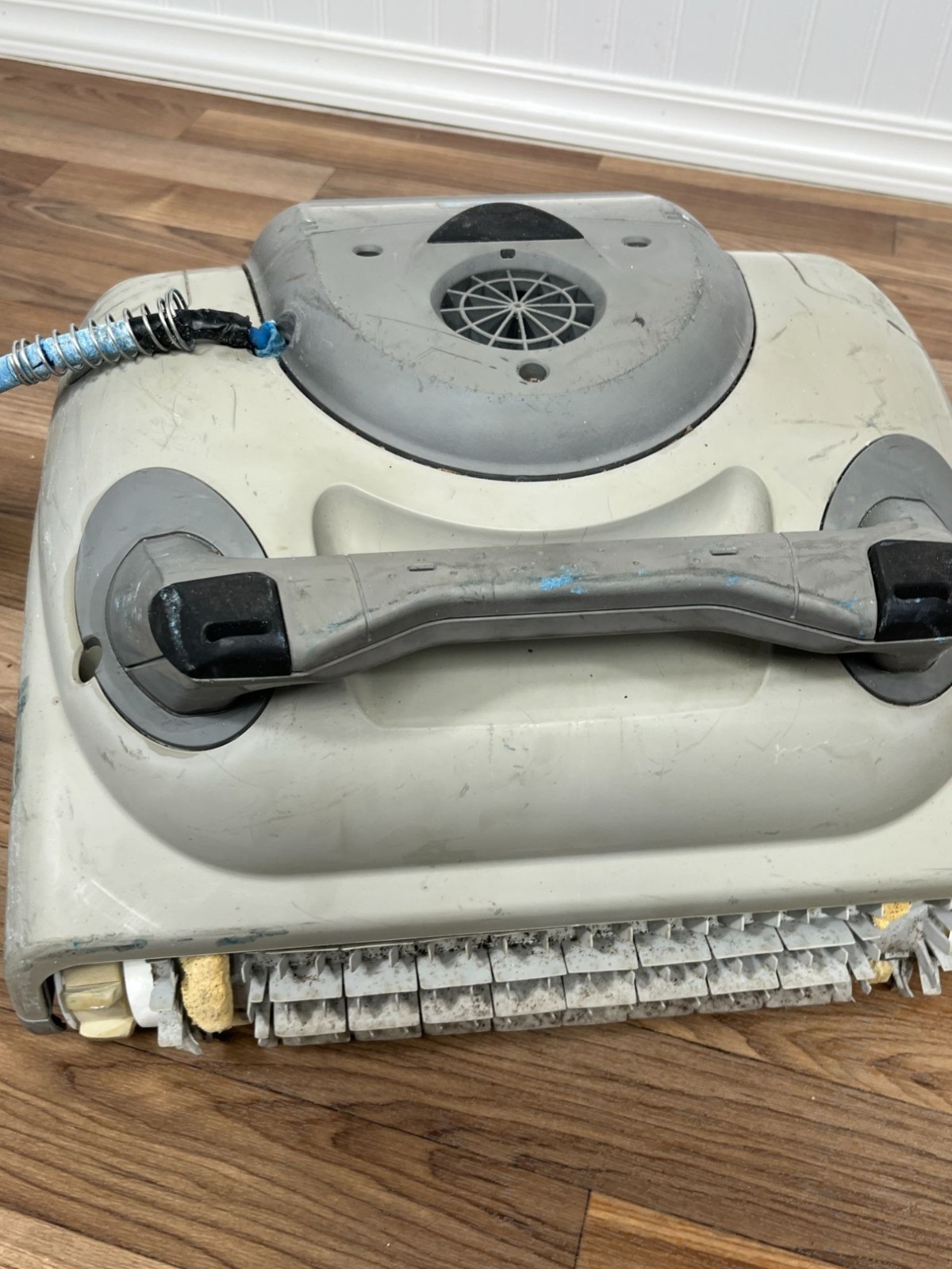 Maytronics Dolphin Proteus DX3 Pool Vacuum Only READ DESC
