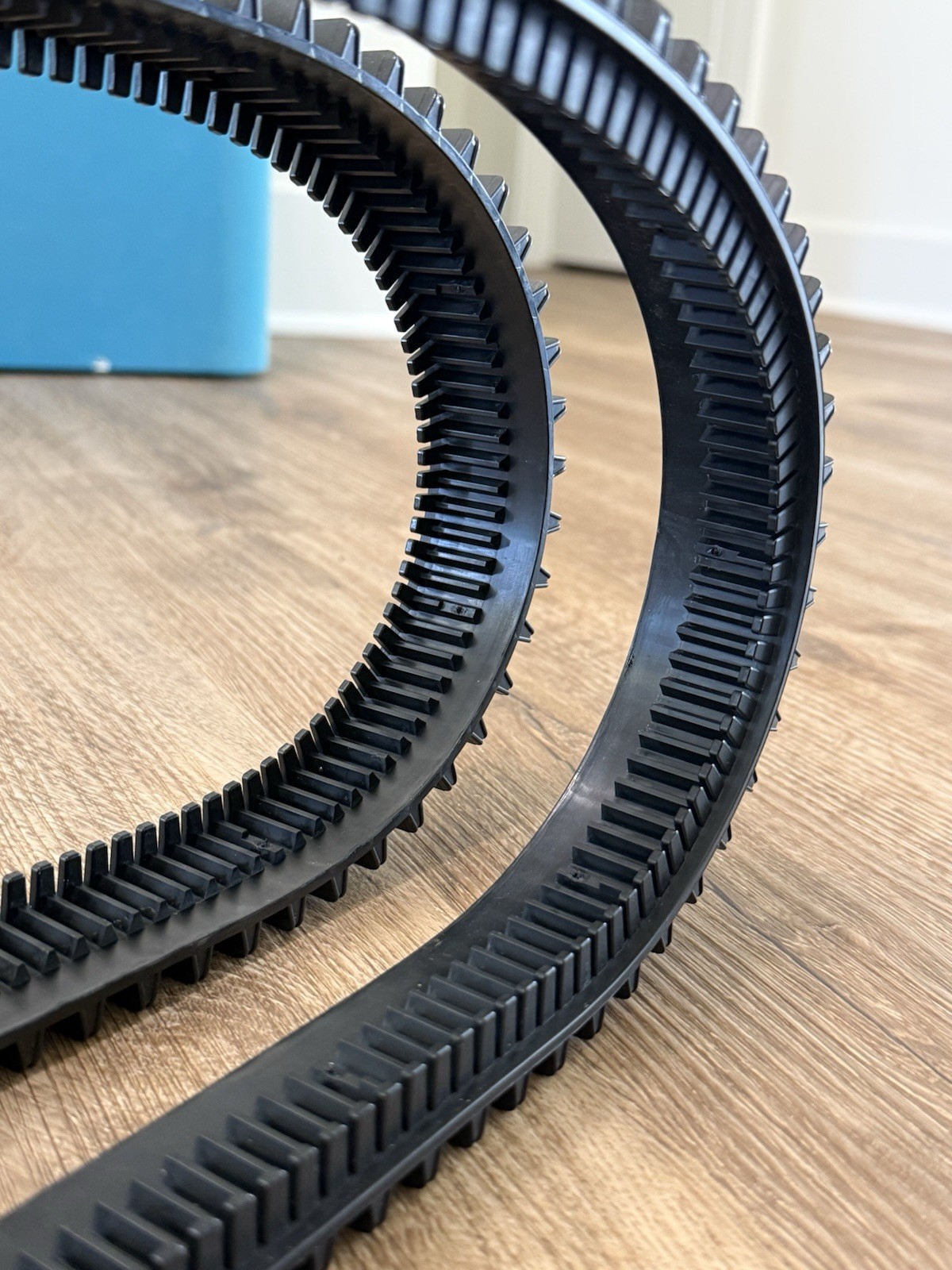 WYBOT C1 Rubber Tracks Wheel Replacement Robotic Pool Cleaner- Hardly Used