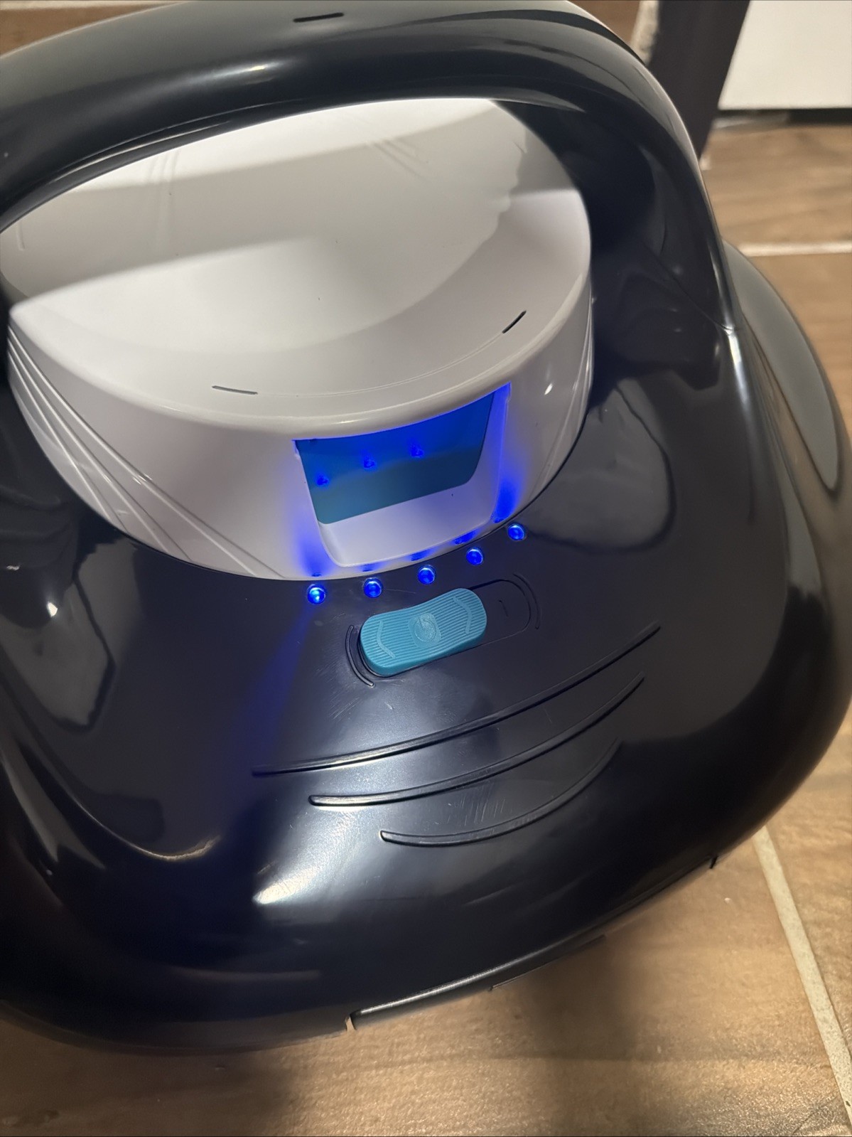 Talosbo Se Cordless Robotic Pool Cleaner with 130Mins Runtime – BLACK