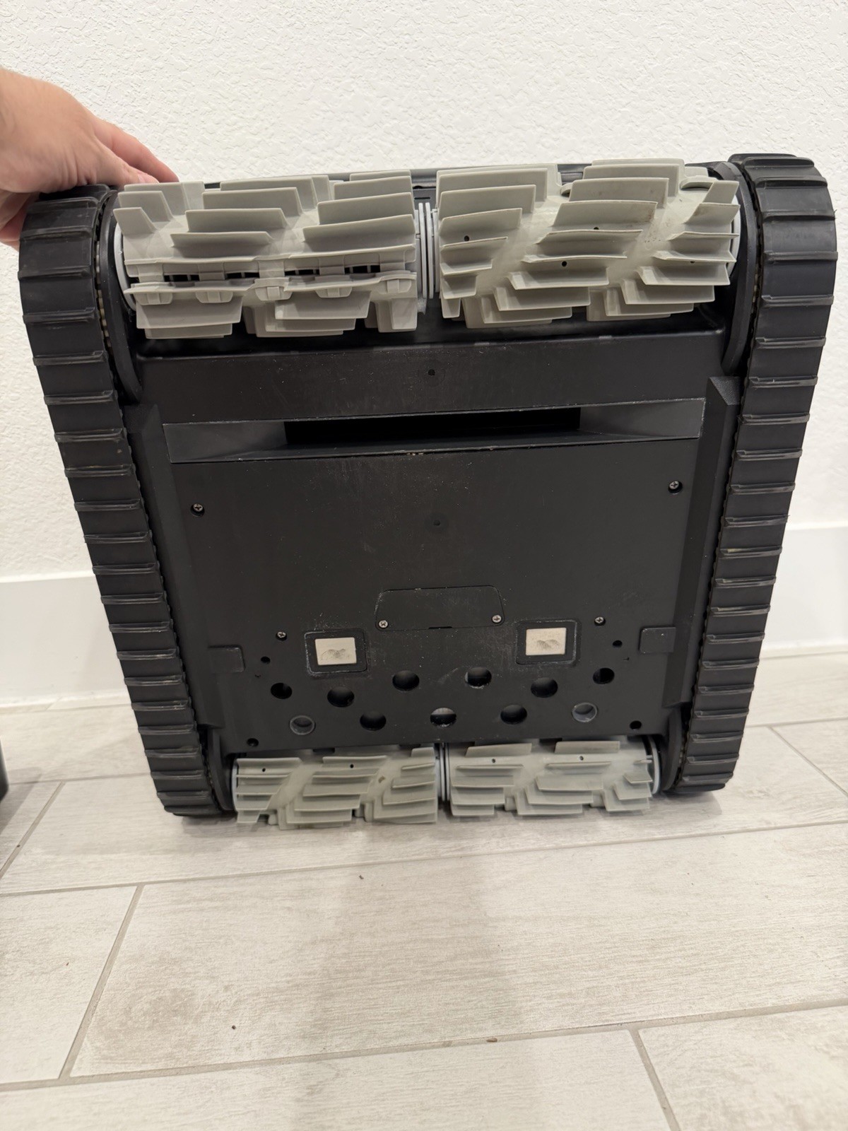 BEATBOT AQUASENSE PRO Robotic Pool Cleaner (UD2119861) w/ Charging Dock – Tested