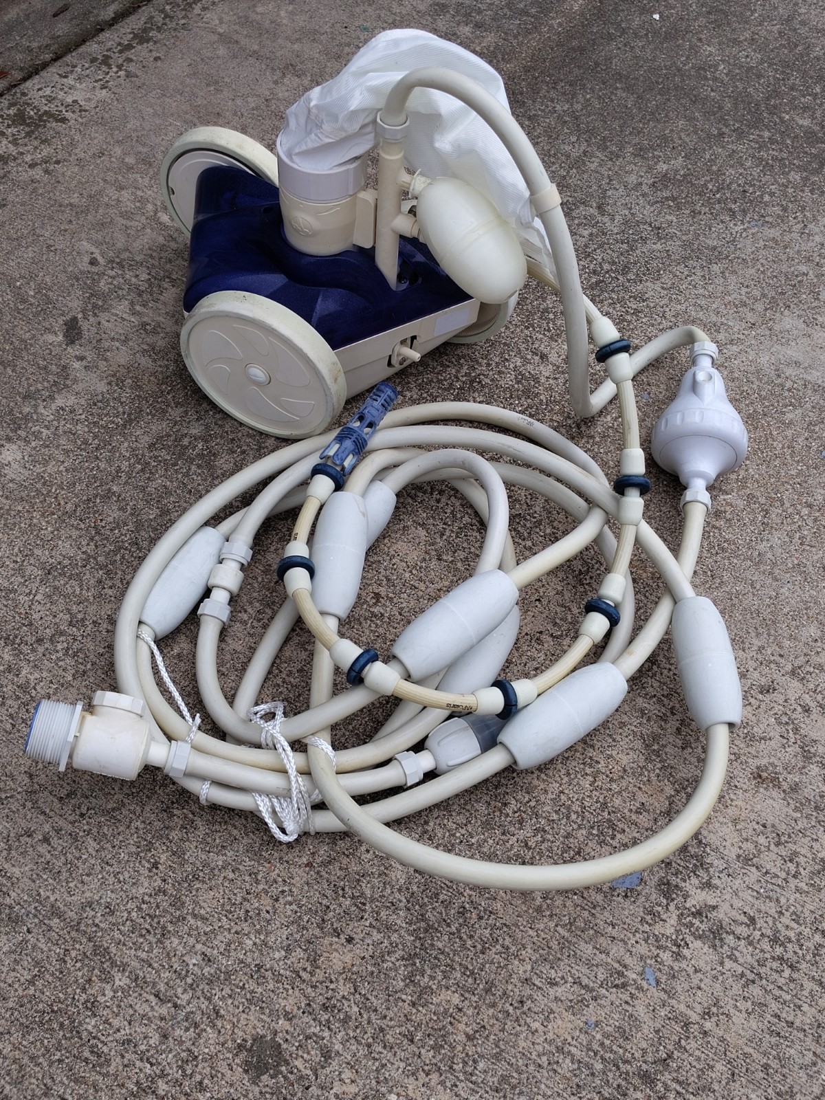 Polaris TR28P Pressure Automatic Pool Cleaner | Works | Damaged Globe Part