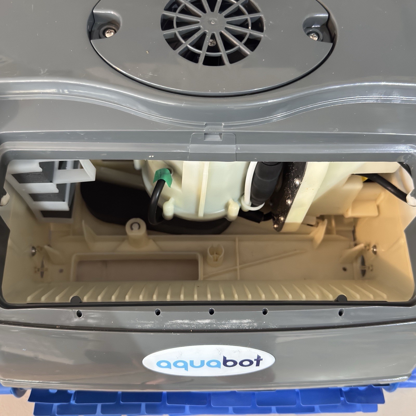 Aquabot Rapids 1500 Automatic Robotic Pool Cleaner w/ Caddy & Swivel Cable