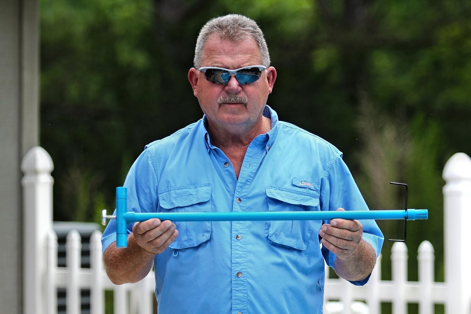 Lightweight Pool Skimmer Accessory