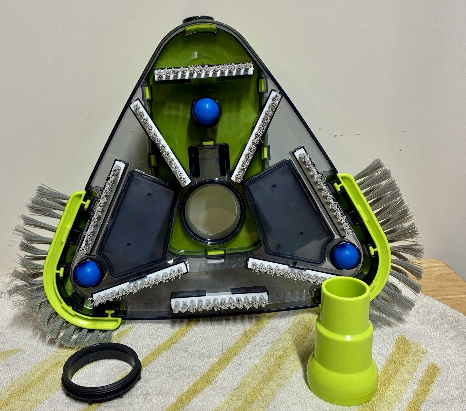 Sepetrel Transparent Triangular Pool Vacuum Head With Side Brush And Wheels
