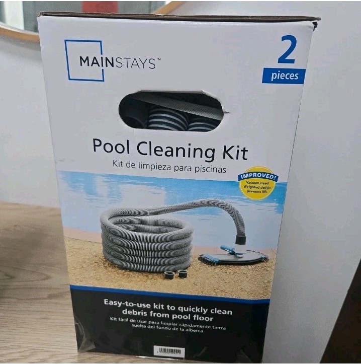Mainstays Pool Vacuum Kit 2-Piece 25ft UV-Resistant Hose+Swivel Head 1.25&Prime;/1.5&Prime;