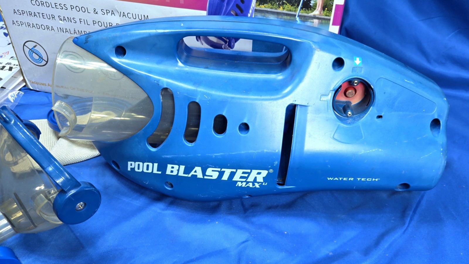Water Tech Pool Blaster Max Li Cordless Pool Spa Vacuum 30000ML Debris Cleaner