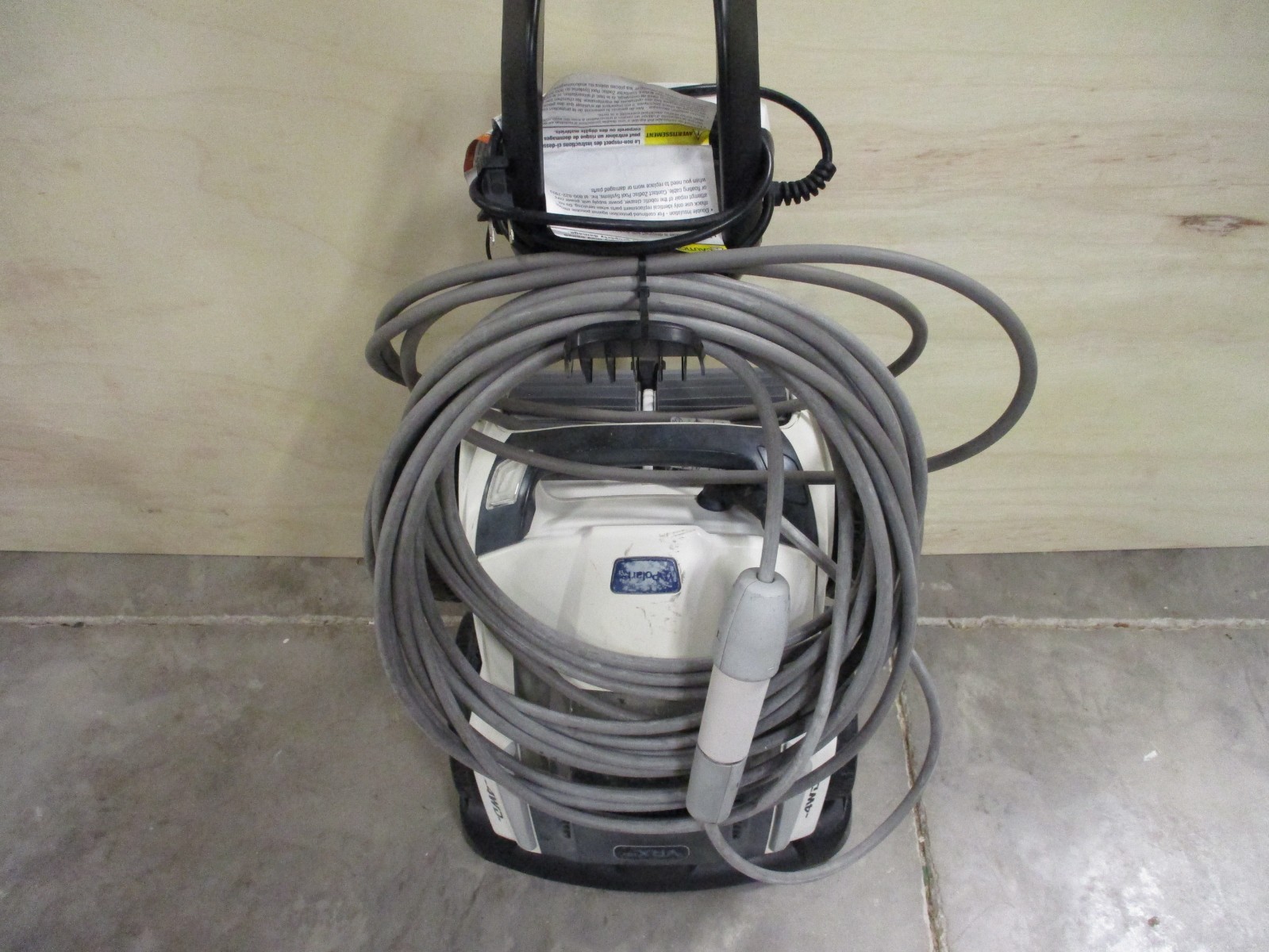 Polaris VRX iQ+ Robotic Pool Cleaner + iAquaLink Control & Dock/Caddy *READ*