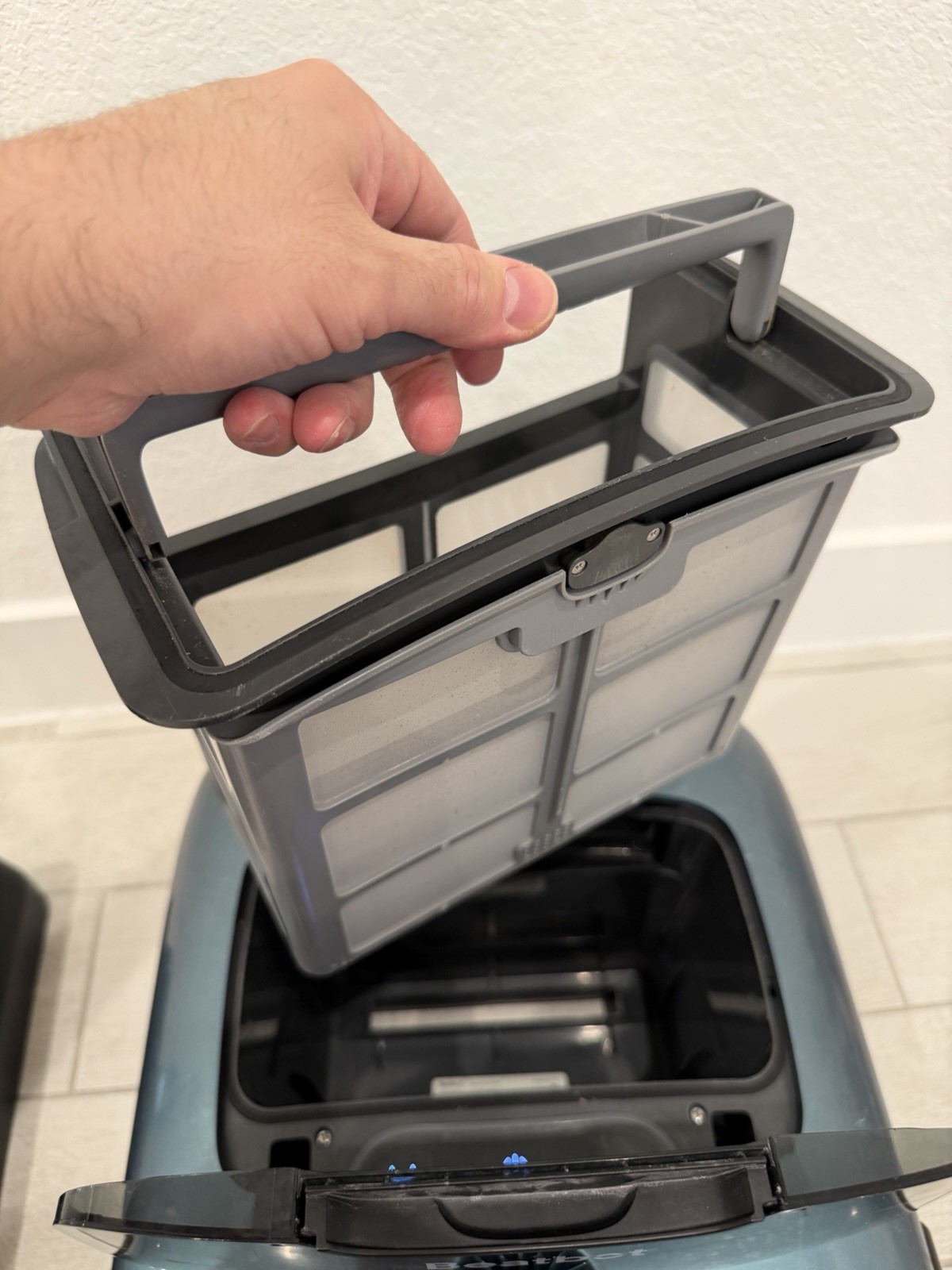 BEATBOT AQUASENSE PRO Robotic Pool Cleaner (UD2119861) w/ Charging Dock – Tested