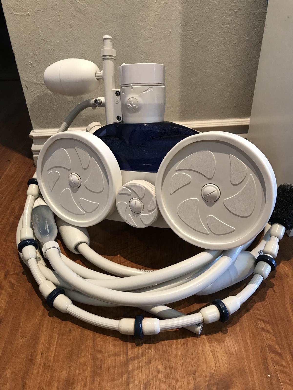 Polaris 280 Pressure Side Automatic Pool Sweep Pool Cleaner (F5) Great Condition