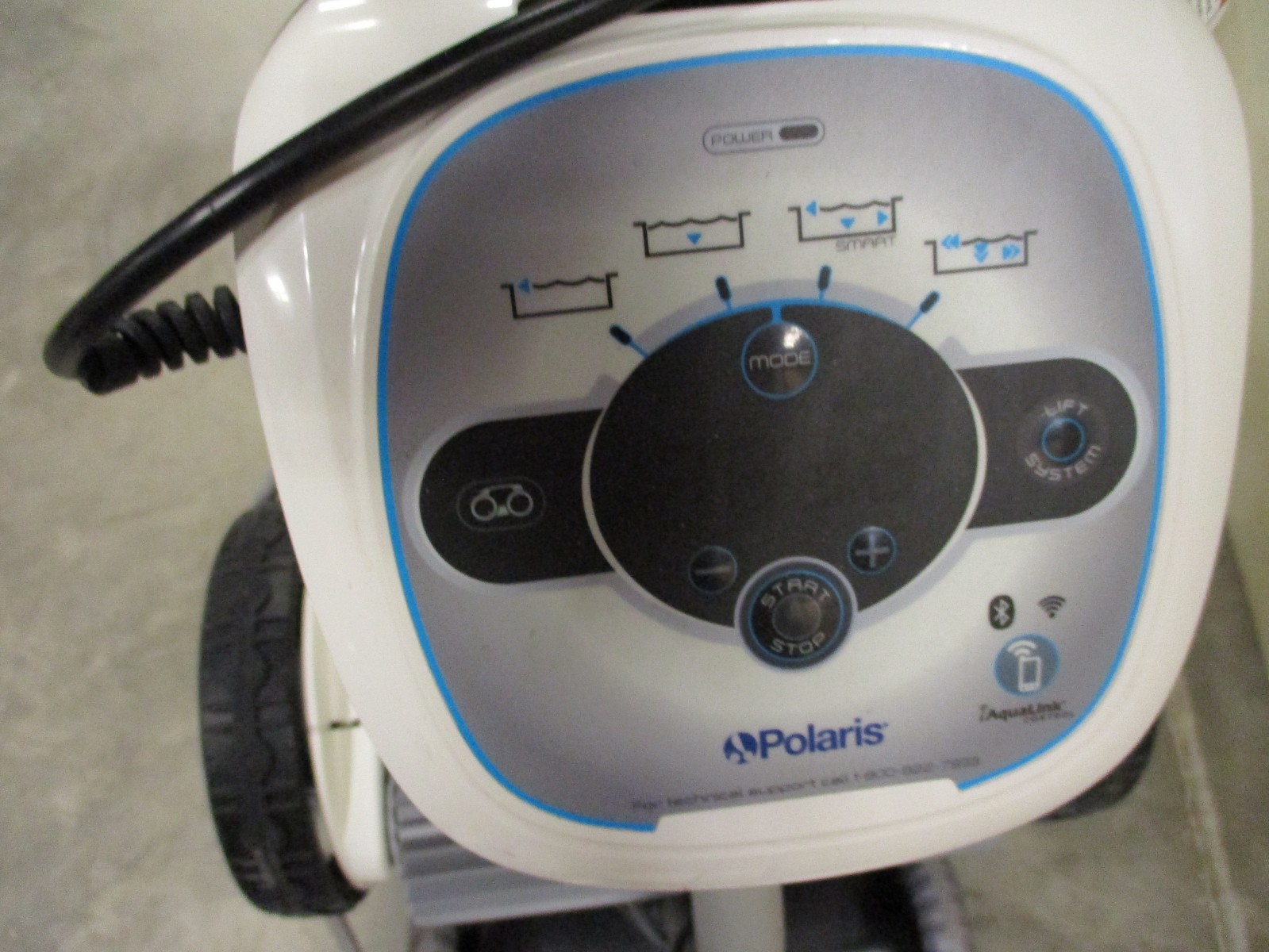 Polaris VRX iQ+ Robotic Pool Cleaner + iAquaLink Control & Dock/Caddy *READ*