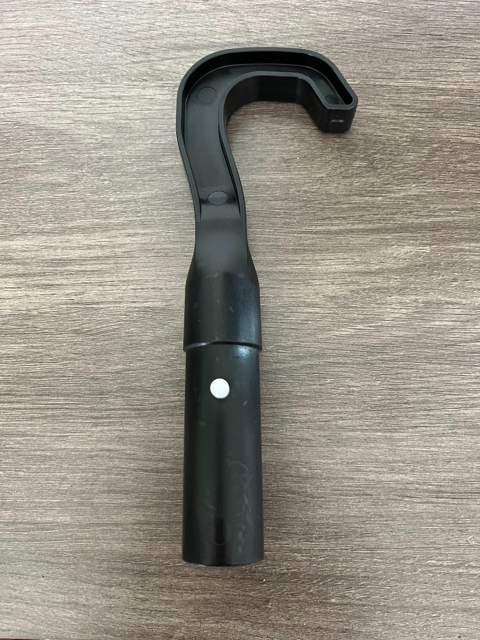Pool Hook Tool for Robotic Pool Vacuum Cleaners Ensures Efficient Retrieval