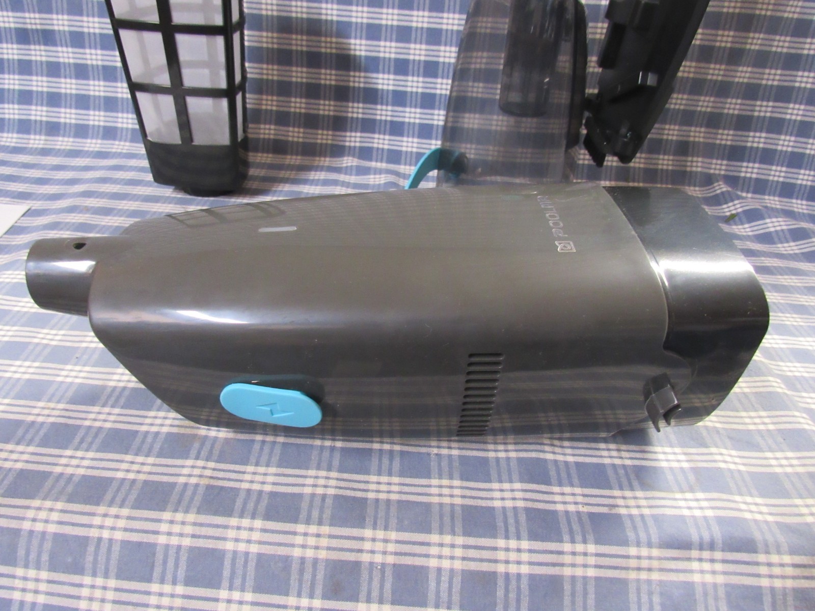 PoolMr Cordless Handheld Pool Vacuum Rechargeable (Store Display) FREE SHIPPING.