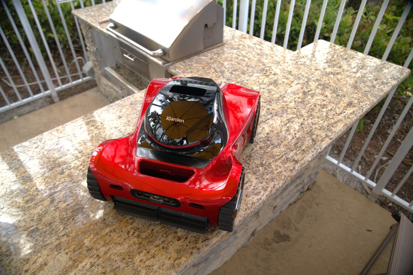 iGarden Robotic Pool Cleaner M1 AI Series Excellent Condition Used Once for Demo