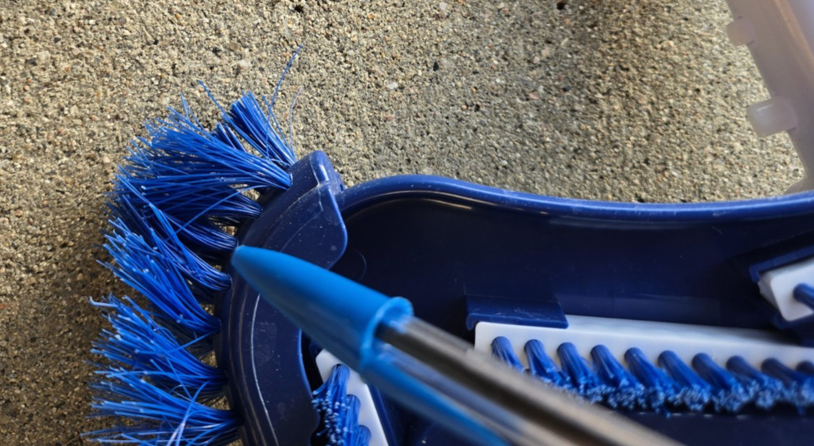 14&Prime; Vacuum Pool Brush Head Blue White Swimming Pool Cleaner Attachment Weighted