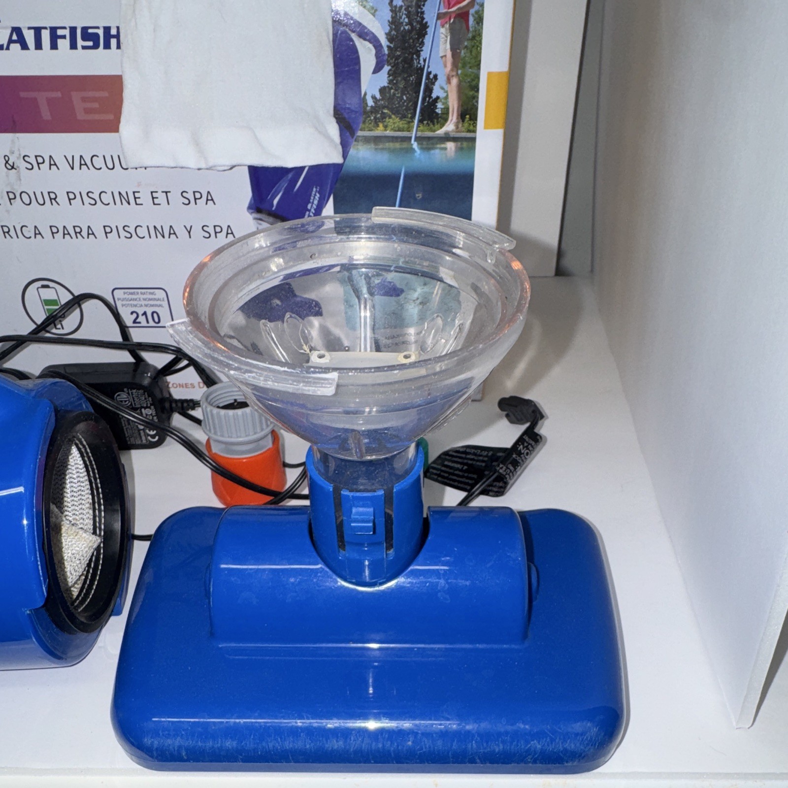 Pool Blaster Catfish Li Cordless Pool & Spa Vacuum Blue/White UL w/ Manuals
