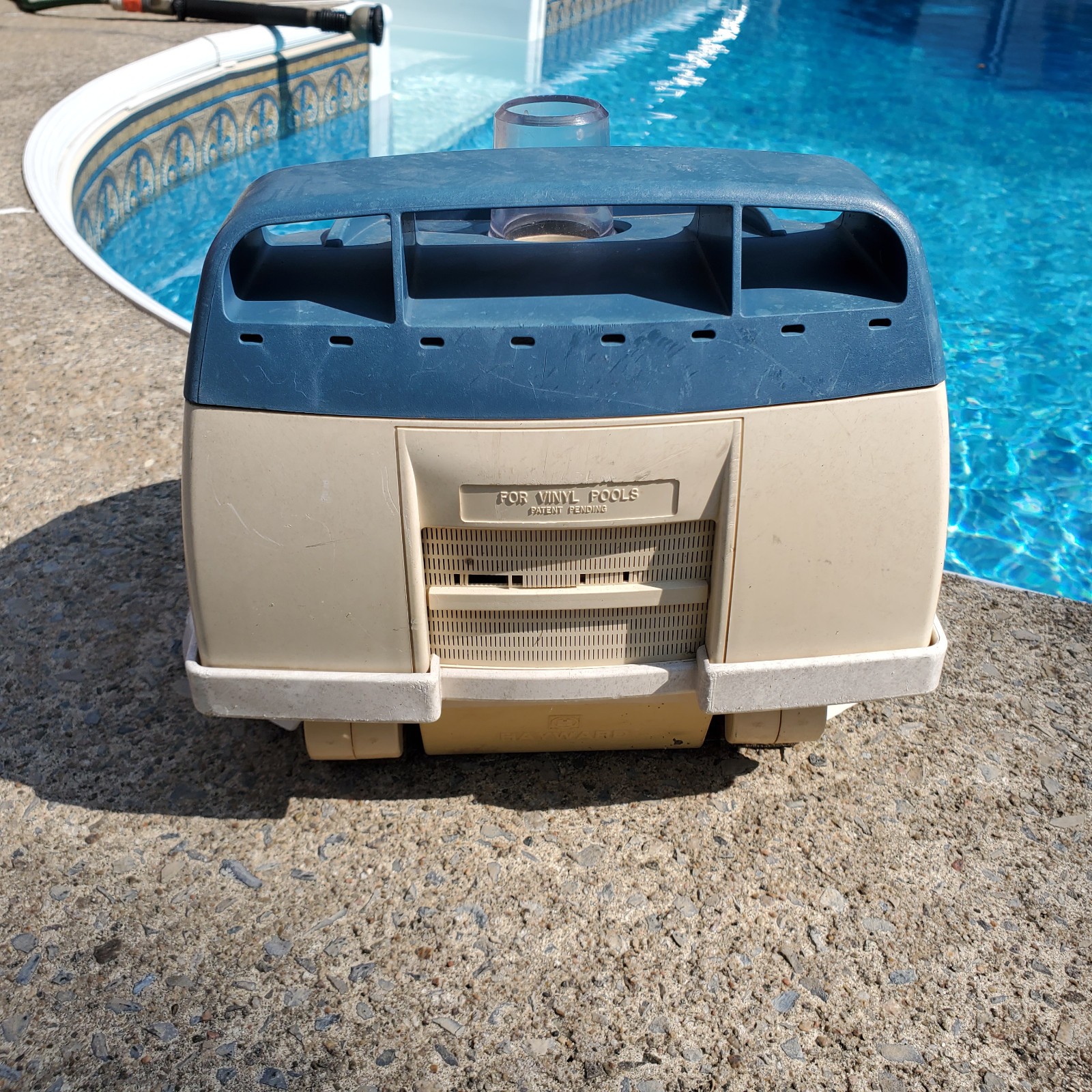 *JOB LOT* Hayward Navigator Pool Vac (PARTS OR REPAIR) Robotic Pool Vac Cleaner