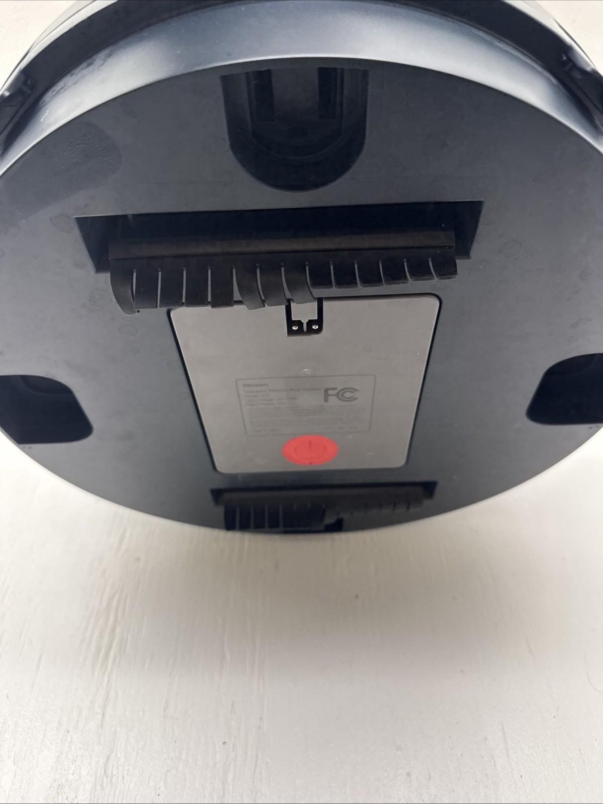 Moolan X1A Cordless Robotic Pool Cleaner With Long Battery Life – All Water Type