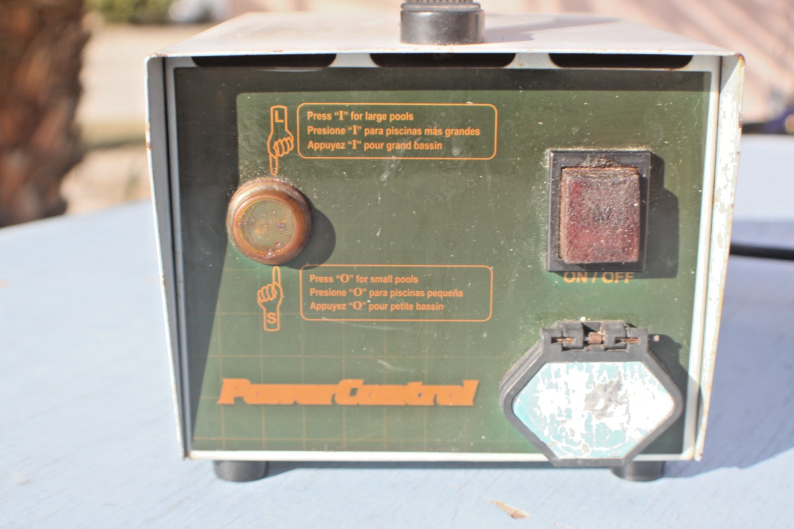 AQUA PRODUCTS- AQUABOT – POWER SUPPLY – 7176DC – ROVER – 48V -2-PIN FEMALE -USED