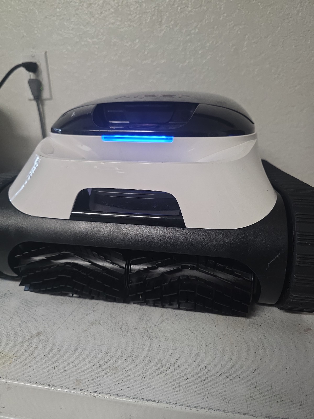 AIPER Scuba N1 Robotic Pool Vacuum Cleaner Cordless TESTED
