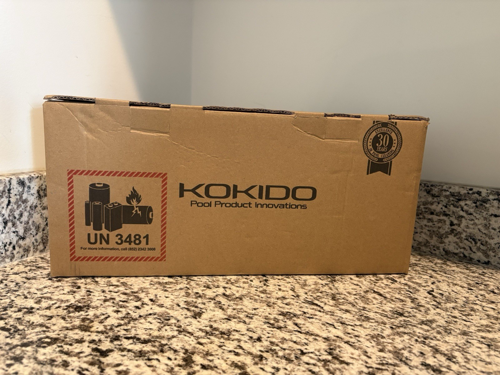 KOKIDO Rechargeable Handheld Pool Vacuum Aluminum Pole & 2 Brushes