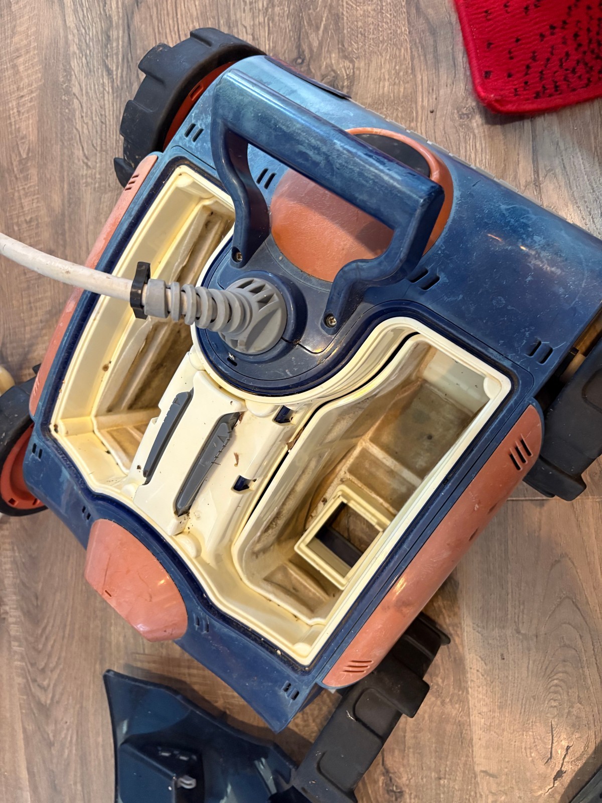 Aquabot MRT1000 Pool Cleaner FOR PARTS REPAIRS UNTESTED