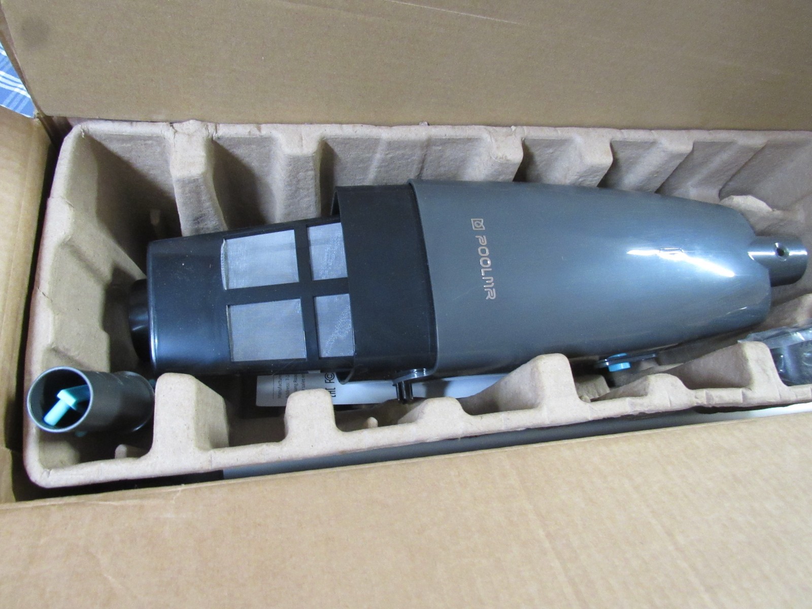 PoolMr Cordless Handheld Pool Vacuum Rechargeable (Store Display) FREE SHIPPING.