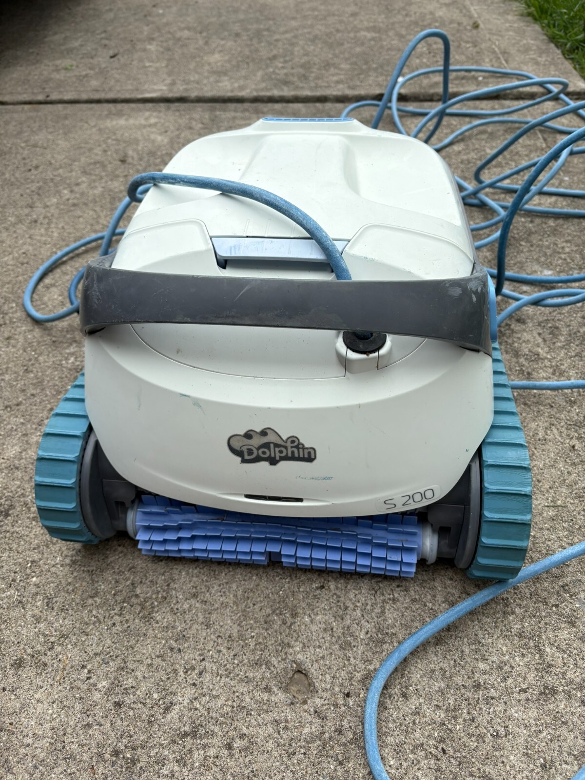 Dolphin S200 Robotic Pool Cleaner For Parts or Repair