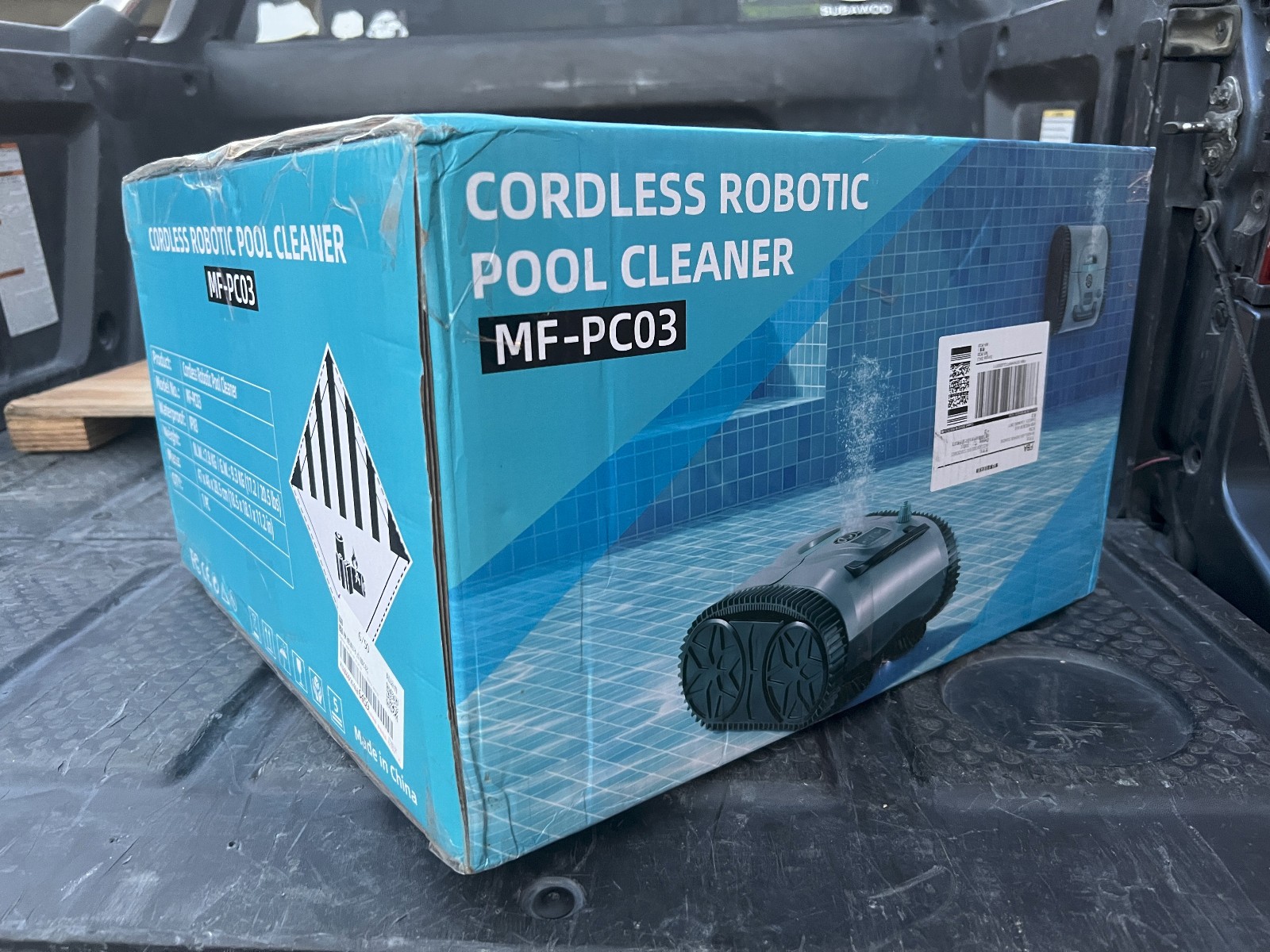 Hinice Cordless Pool Cleaner Robot for Wall & Waterline – PC03 3200sqft 120 mins