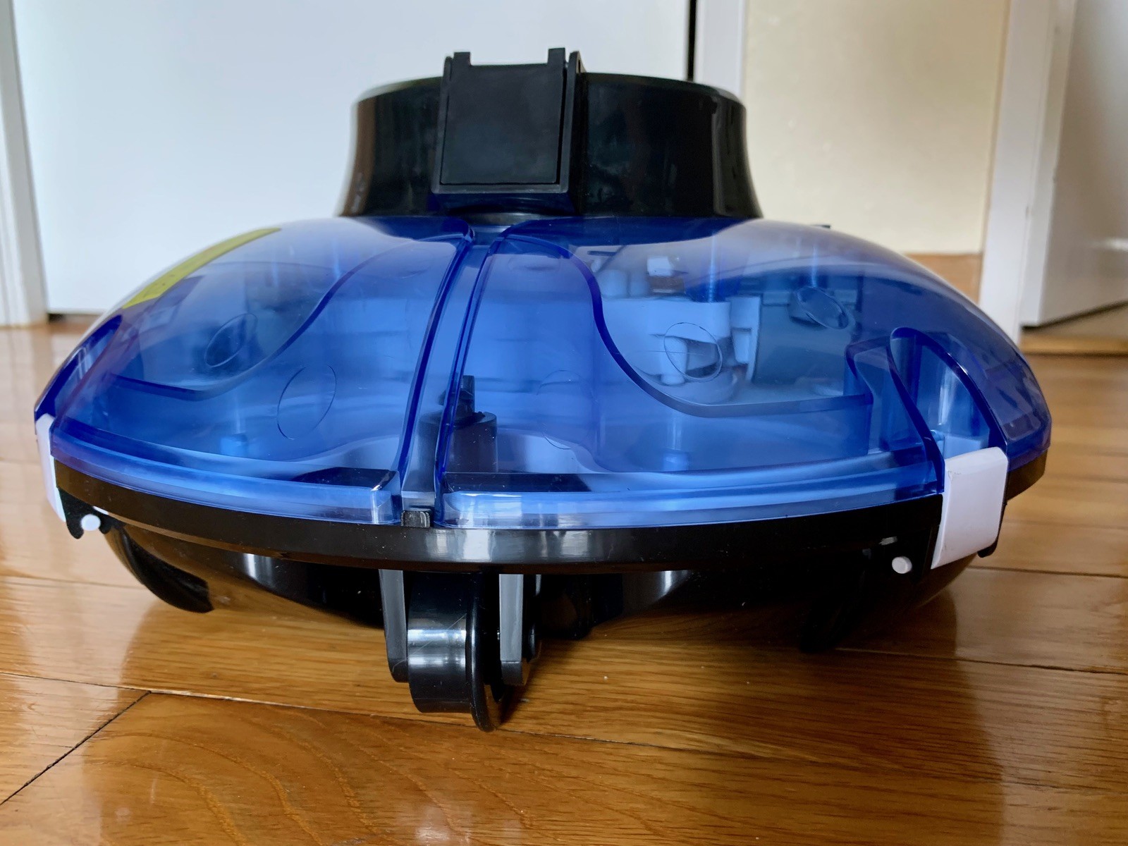 Cordless Robotic Auto Pool Vacuum Cleaner, Self-Parking, 650 Sq.Ft, 80 Min, LBB