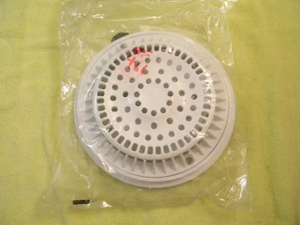 Custom Molded Products 25539-700-000 VGB 7 3/4&Prime; A/V Lid & Frame (White) Suction