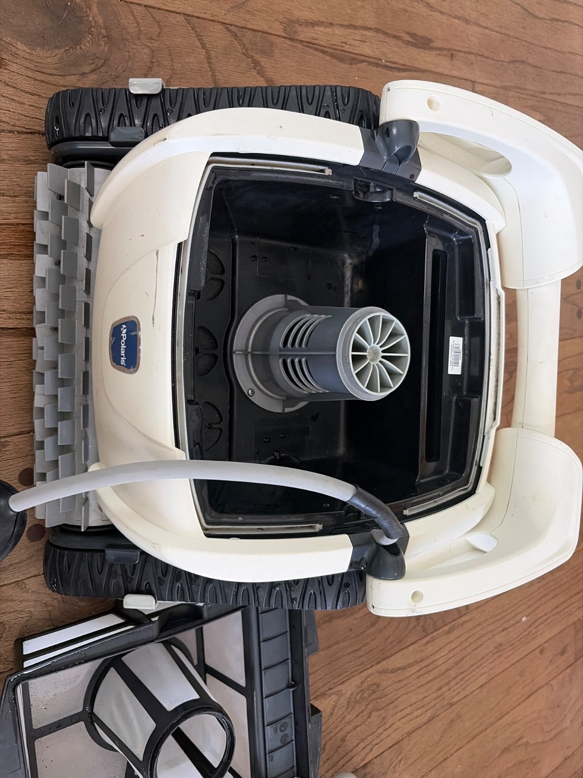 The Polaris Zodiac P825 Robotic Pool Cleaner EM2701
