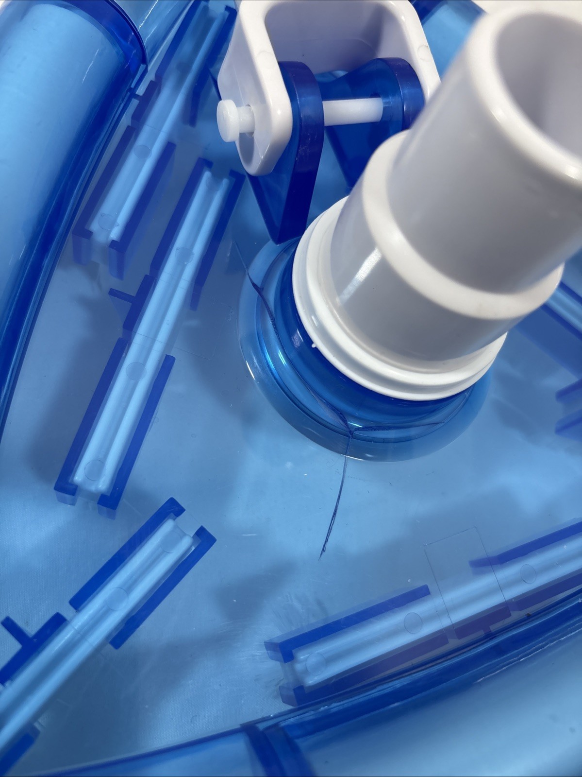 Weighted Transparent Triangular Pool Vacuum Head Has Small Crack