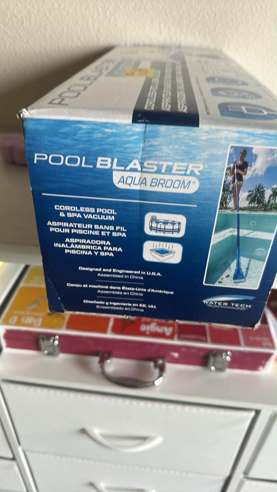 POOL BLASTER Aqua Broom Hot Tub Vacuum Cordless Spa Vacuum