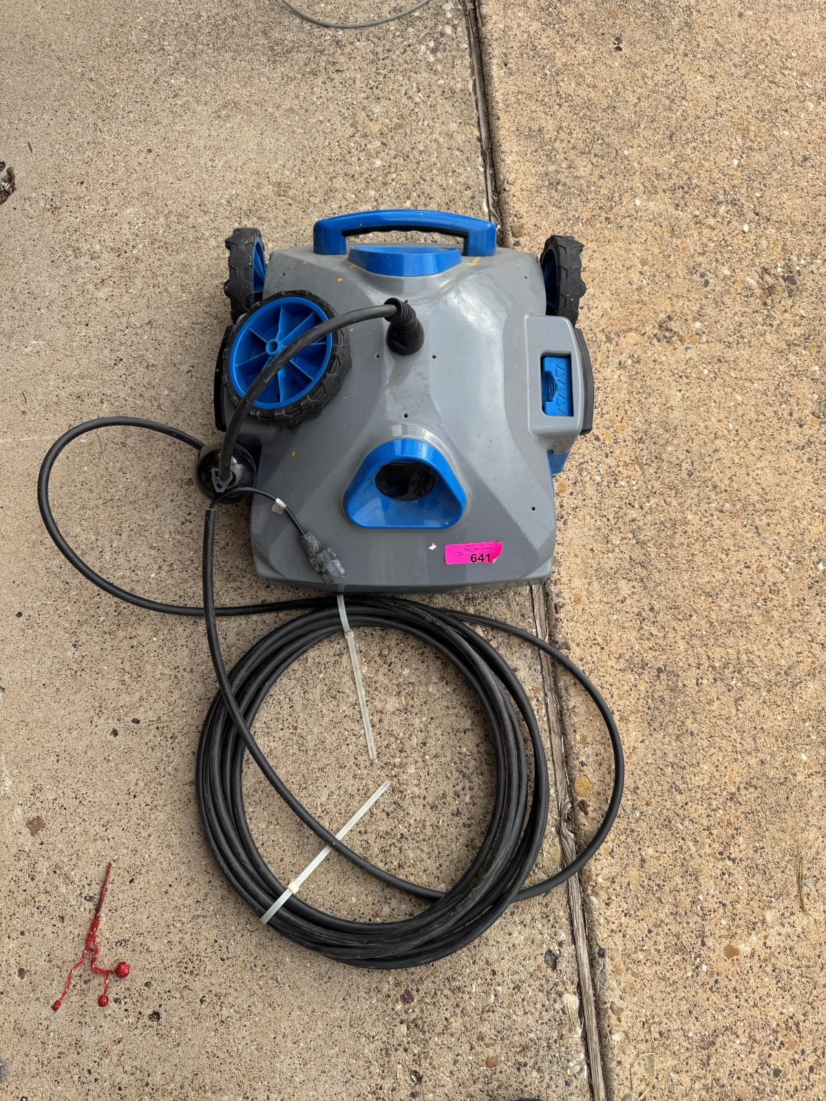 Aquabot Pura 4Xi Robotic Swimming Pool Cleaner and Power Supply