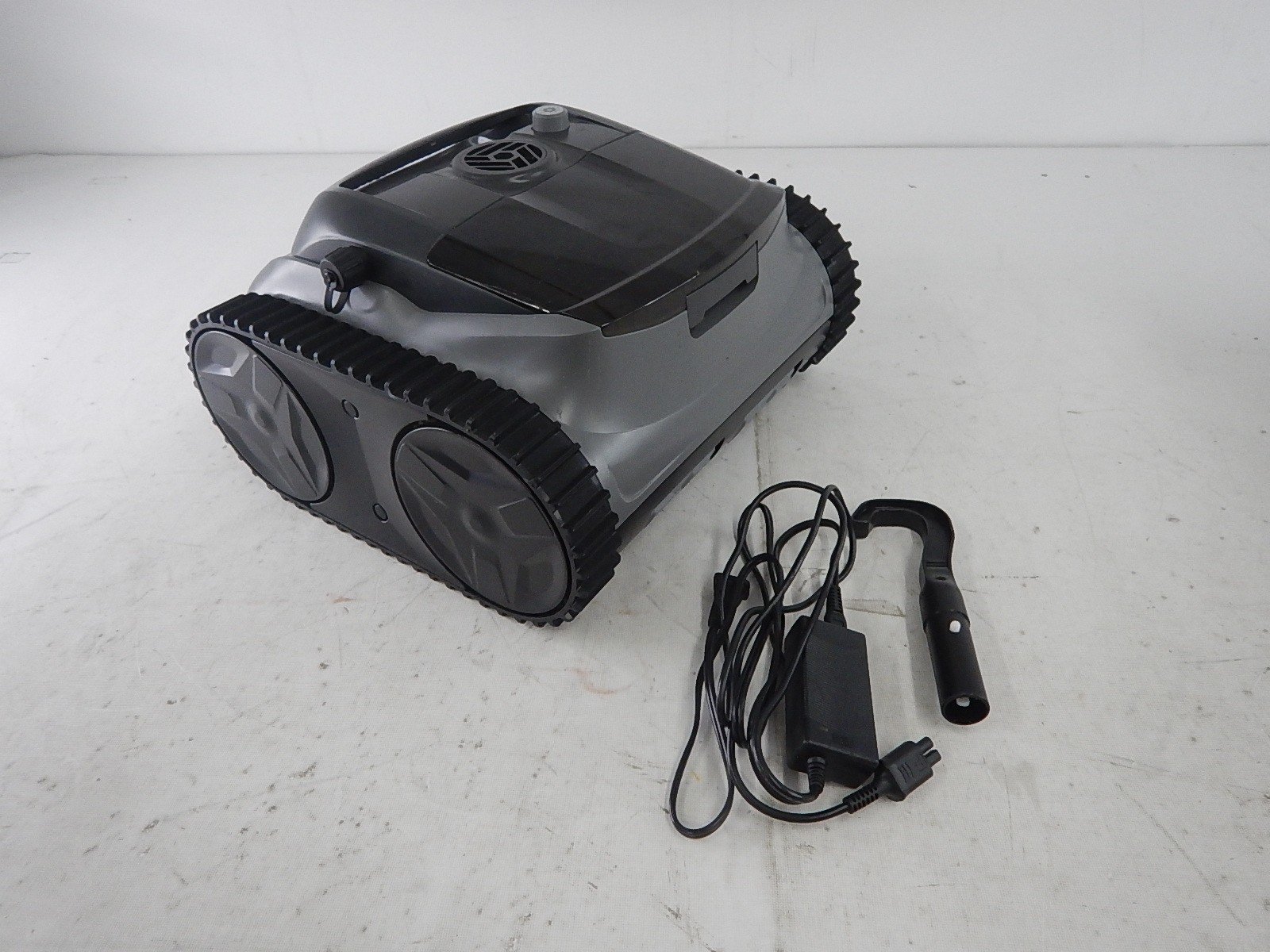 BUBLUE 700 C10 Robot Cordless Pool Vacuum w/Superior Suction Triple Motors