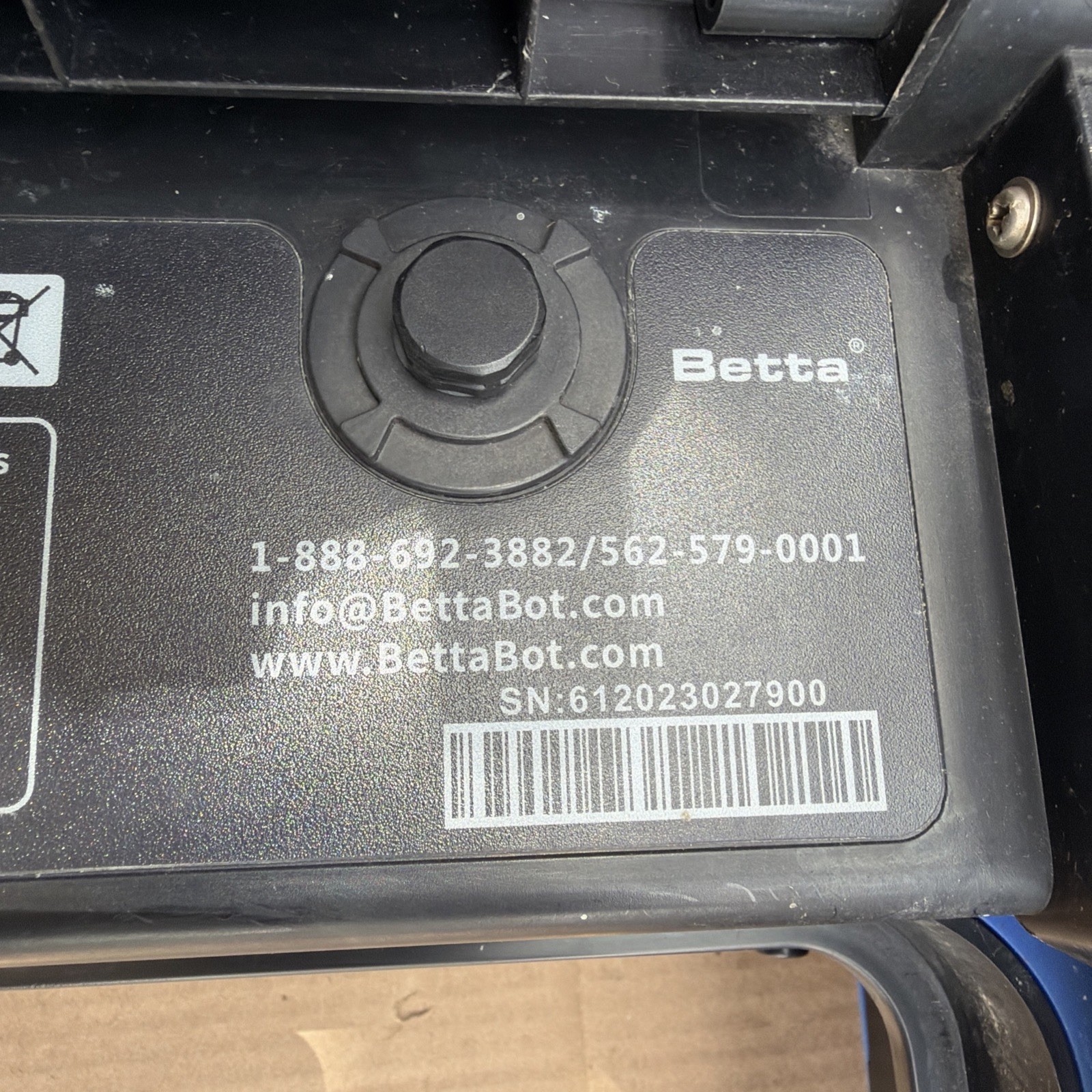 Betta Bot Vacuum for Swimming Pool Water Cleaning For Parts/repairs UNTESTED