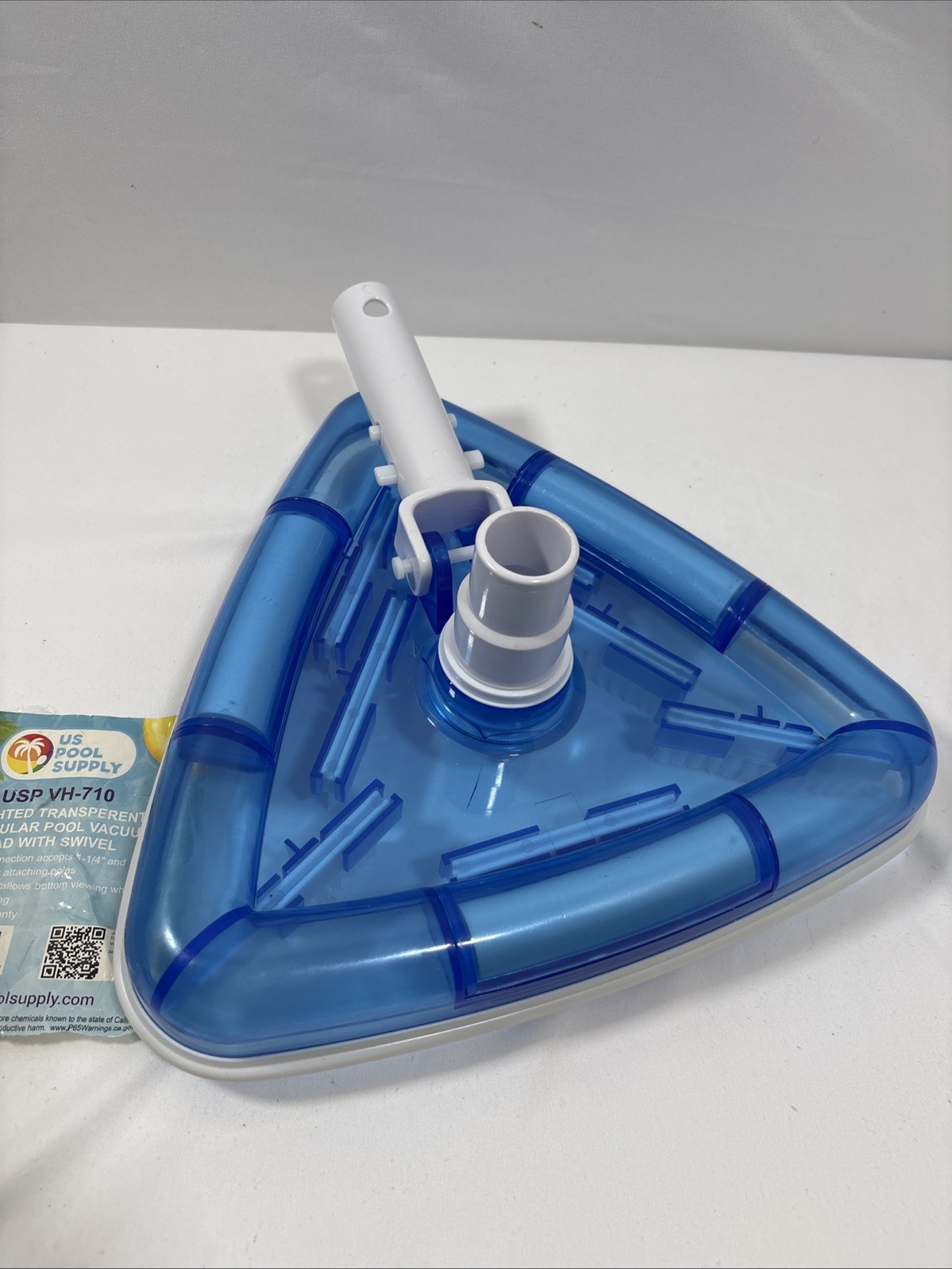 Weighted Transparent Triangular Pool Vacuum Head Has Small Crack