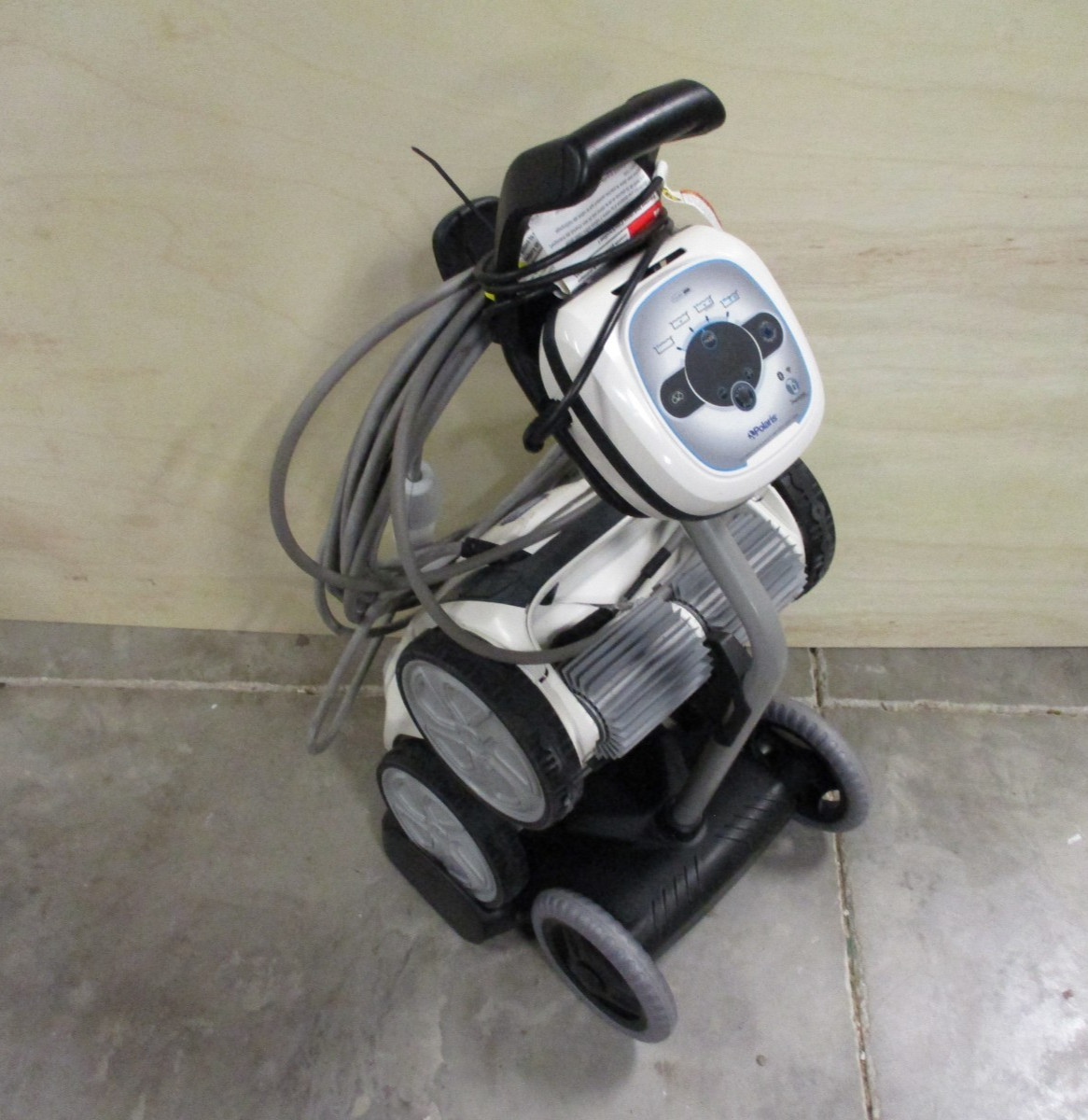 Polaris VRX iQ+ Robotic Pool Cleaner + iAquaLink Control & Dock/Caddy *READ*