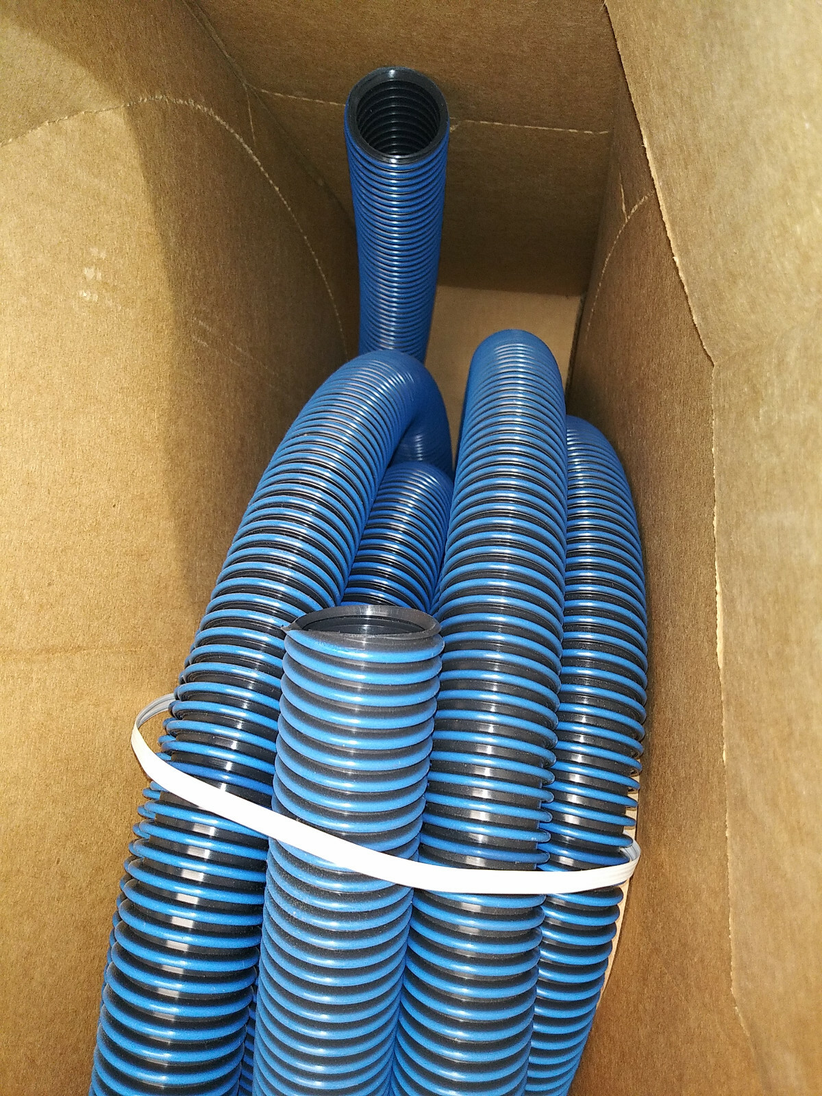 Pool and Spa Vacuum Hose 1 1/4 in I.D. x 25 ft Watts HRPSP25 Polyethylene Tubing