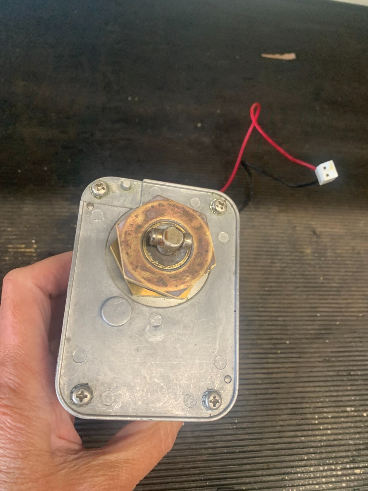 HAYWARD SHARKVAC POOL ROBOT DRIVE MOTOR ZYT-63-01A ( 2663A) DC, 24V ( USED