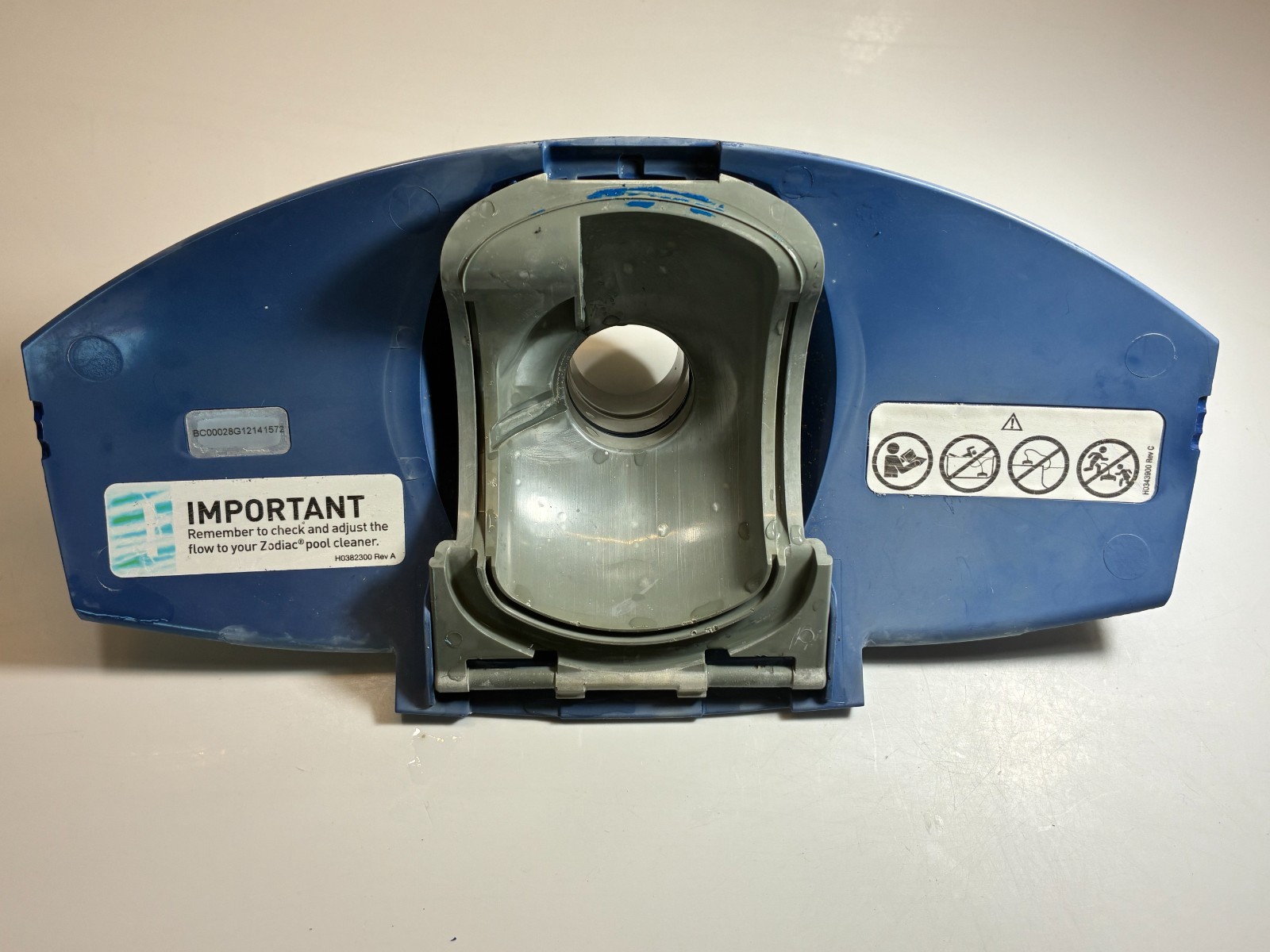 Zodiac MX8 R0525400 Pool Cleaner Top Hinged Cover w/Swivel Assembly Works Great