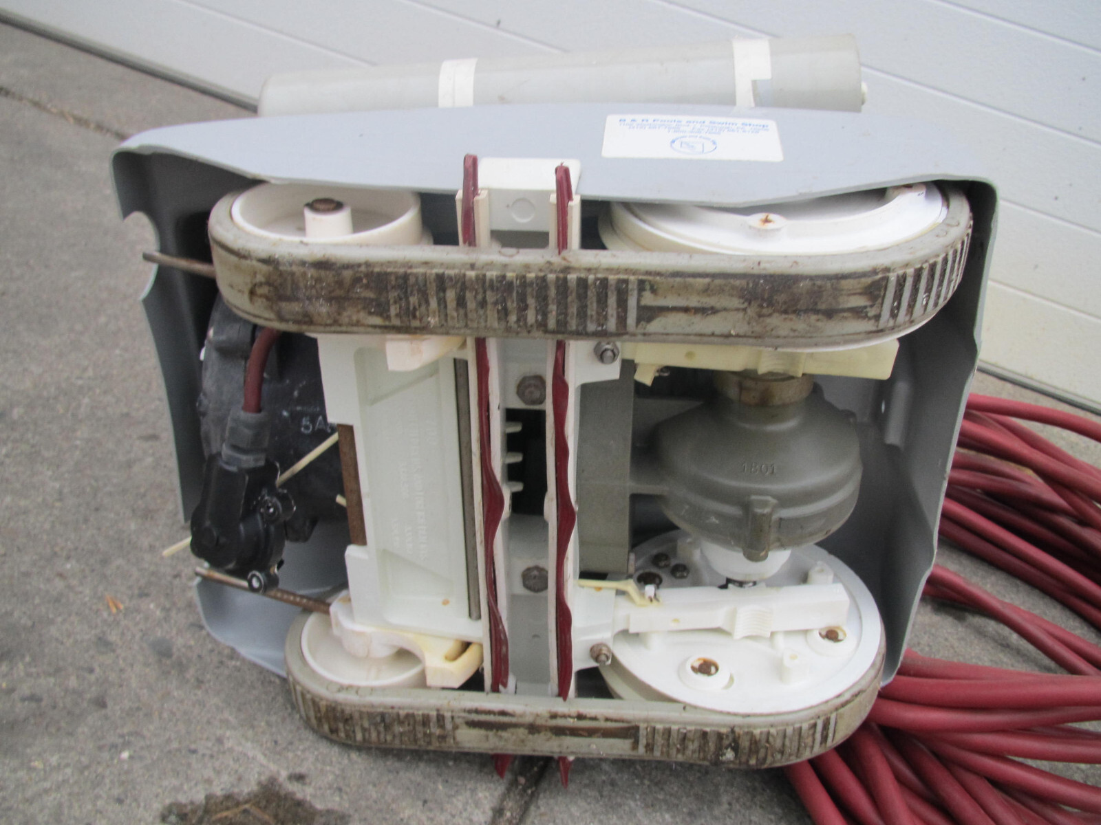 Aqua Vac Aqua Prince Automatic Self Propelled Industrial Pool Cleaner