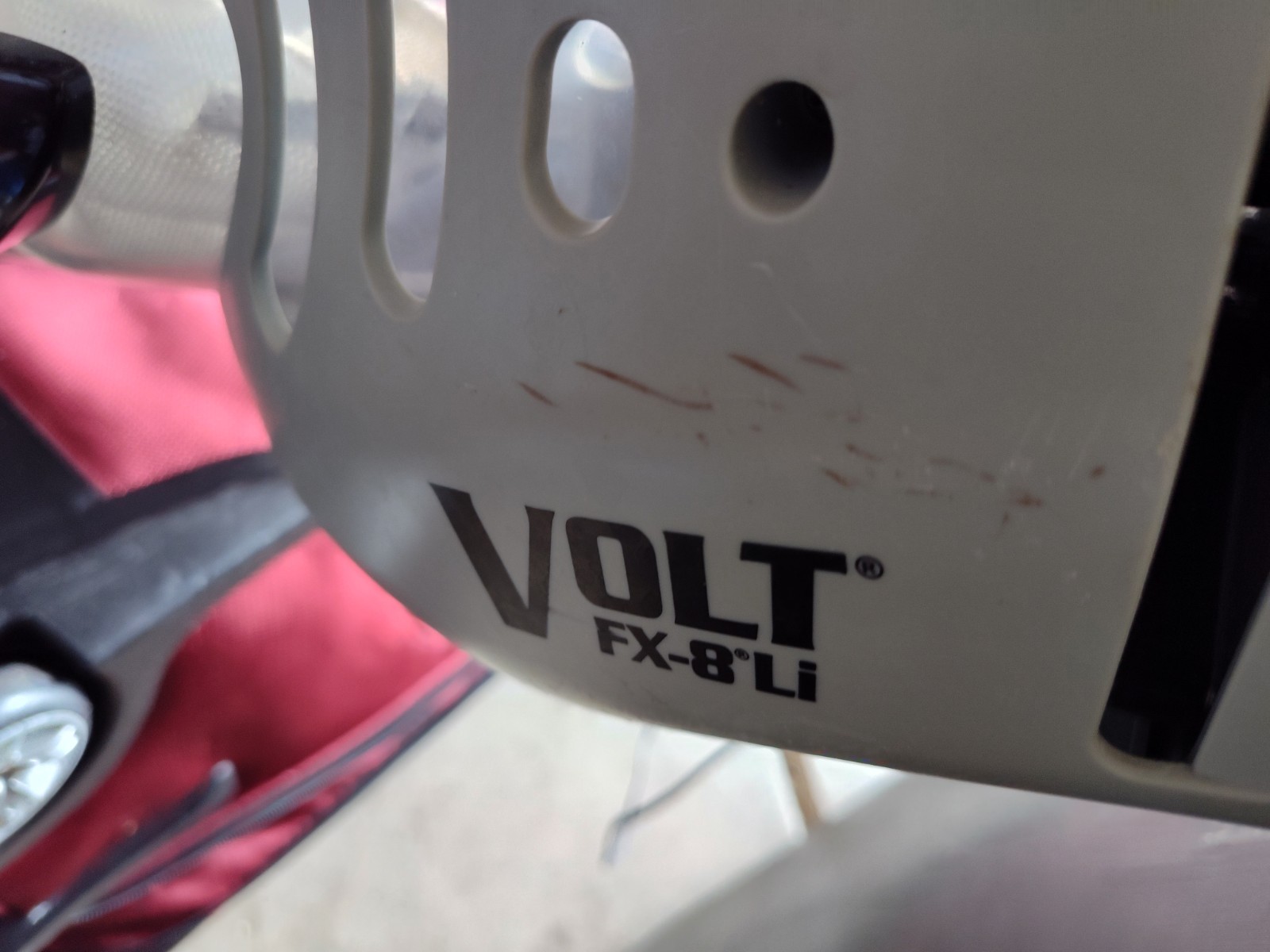 Volt Fx8 Li Pool Vacuum Untested, For Parts, Repair or Use. As Is In Pictures