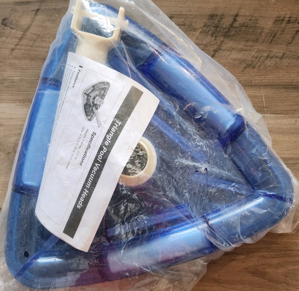 Triangle Pool Vacuum Head with Brushes Weighted Suction Head new in package