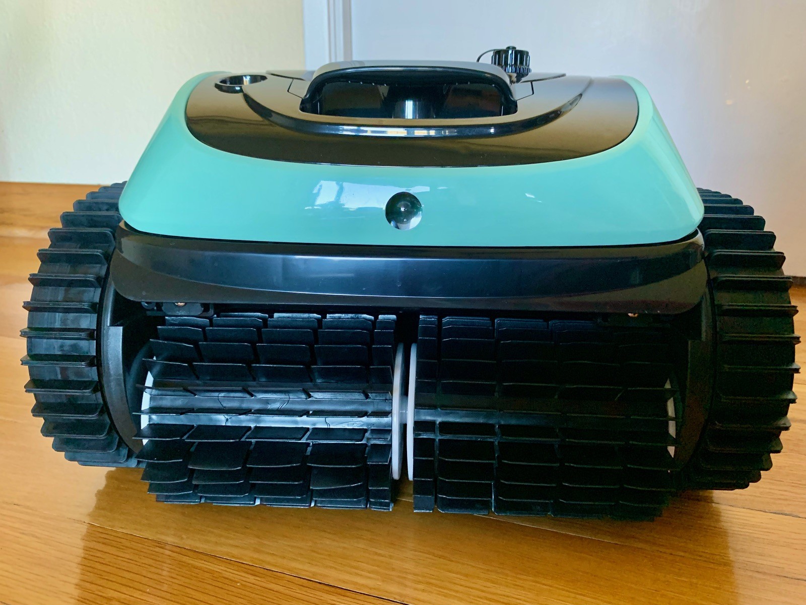 Winny C1 Cordless Robotic Smart Pool Cleaner, App Control, 150 min Runtime!