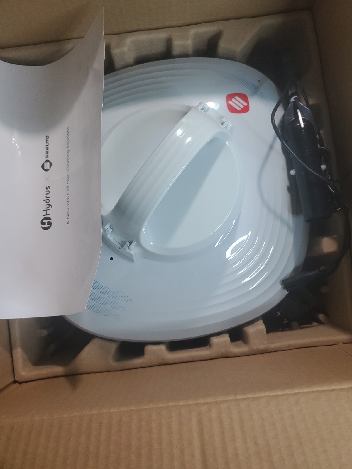 Hydrus Cordless Pool Vacuum Robotic Cleaner Automatic Cleaner Robot PC03 IP68